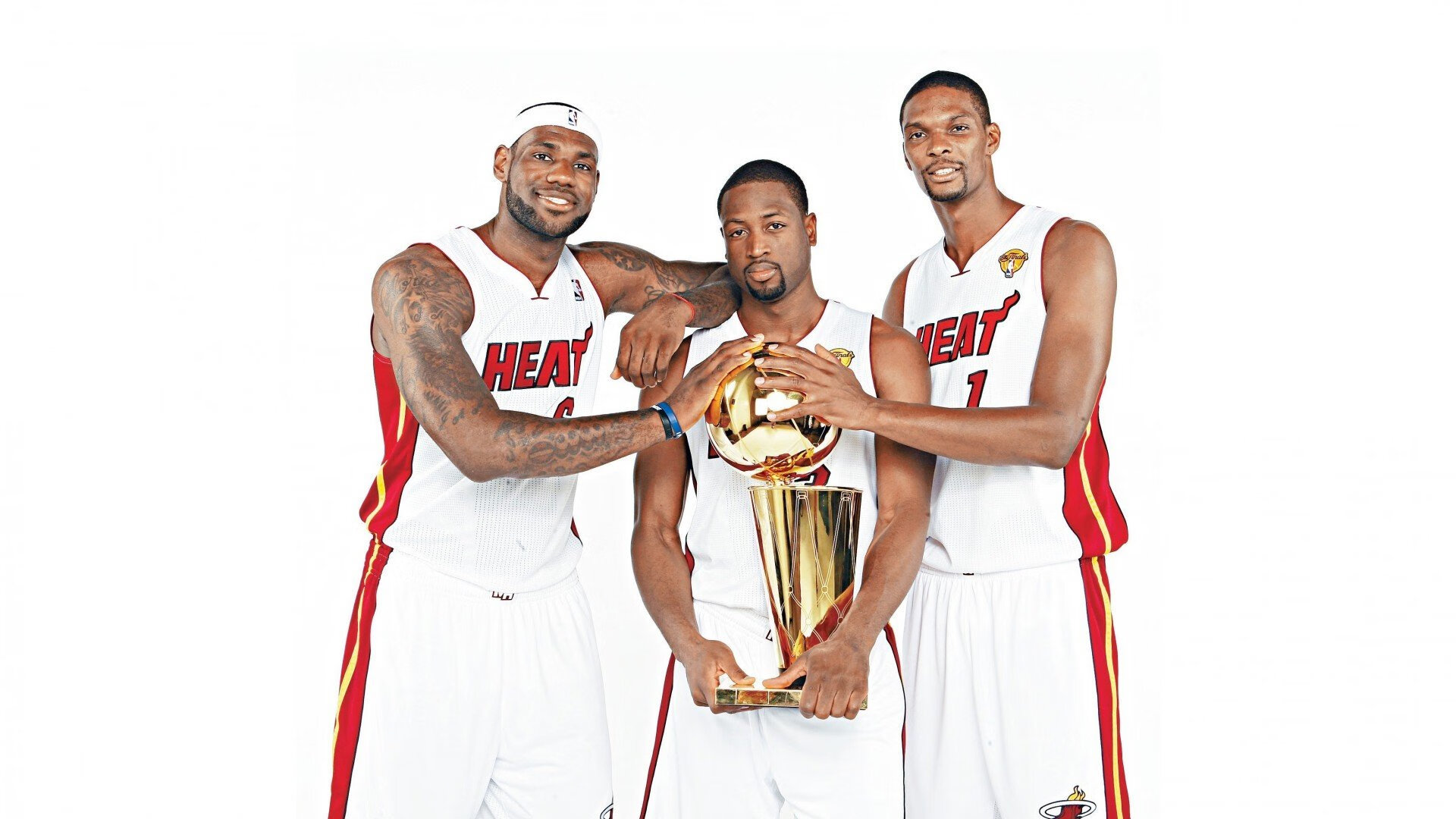 主播与战队联动推广电竞文化影响力不断扩大，电竞主播合作