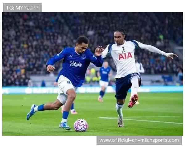 桑德兰对阵埃弗顿：黑猫黑马齐力争上游，桑德兰青训